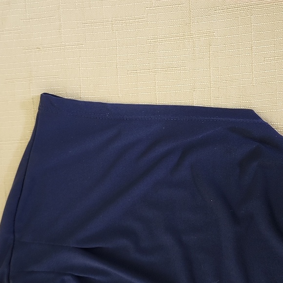 Mi Lieux Woman's Classic Office Navy Blue Sleeveless Shell Blouse w/Deep V Neck - Picture 7 of 12